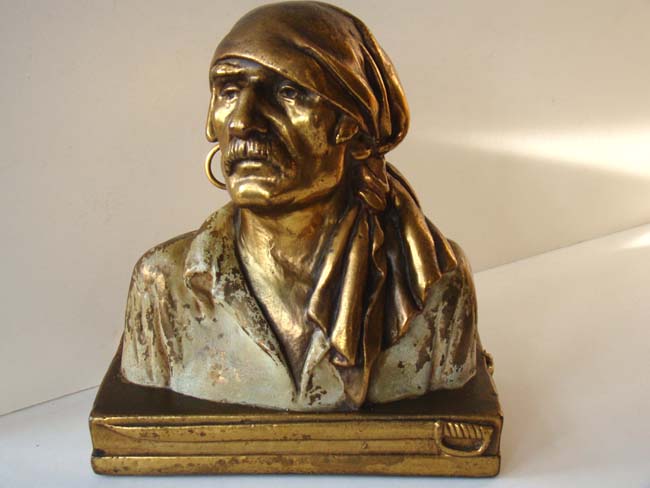 A pair of Pirate head bookends made by the Armor Bronze Company circa 1930-1940 — image 2